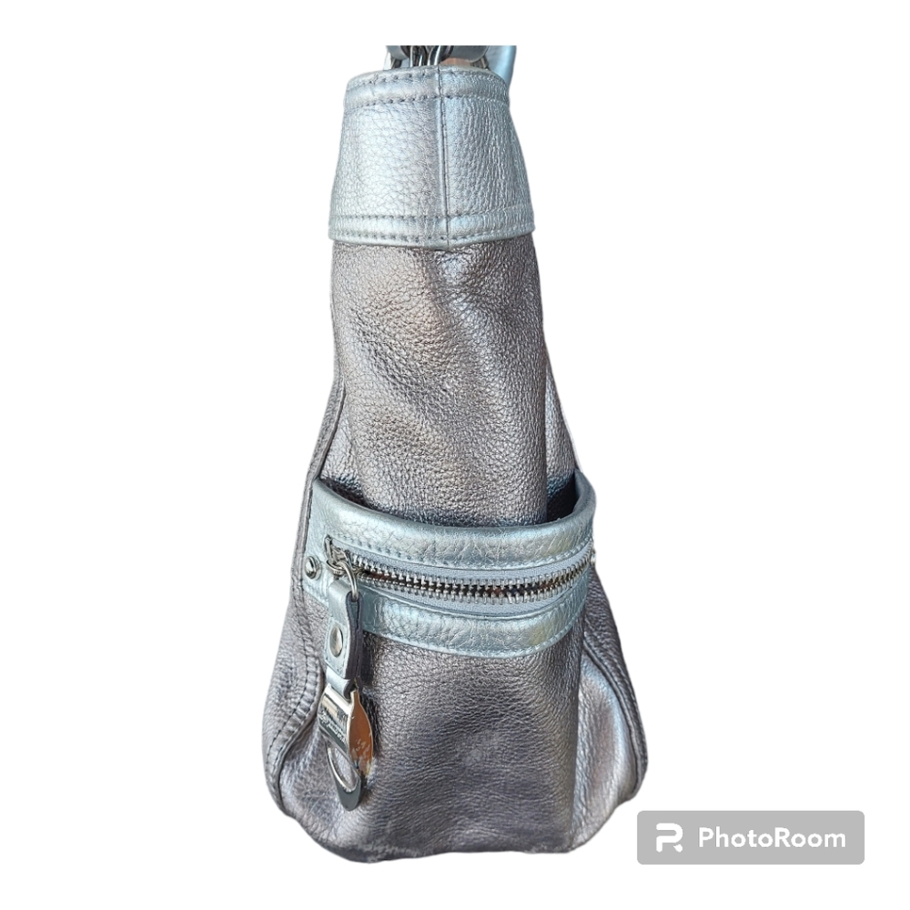 B. Makowsky Pewter Pebbled Finish Leather Shoulder Bag With Silver Hardware - Picture 4 of 14